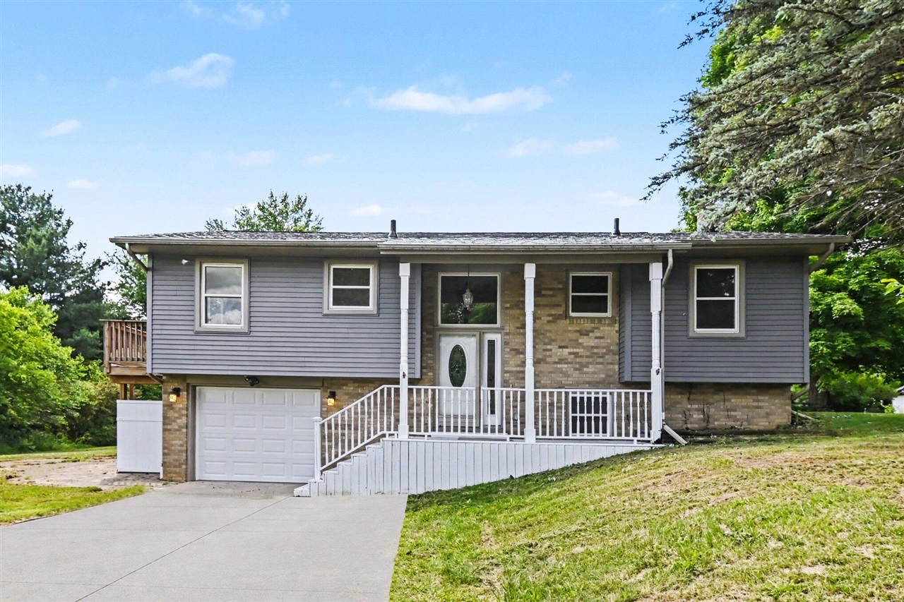 1077 Gidner Road Property Photo 1