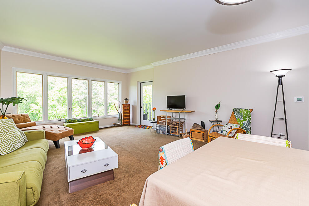 4040 Greenleaf Circle Property Photo 10