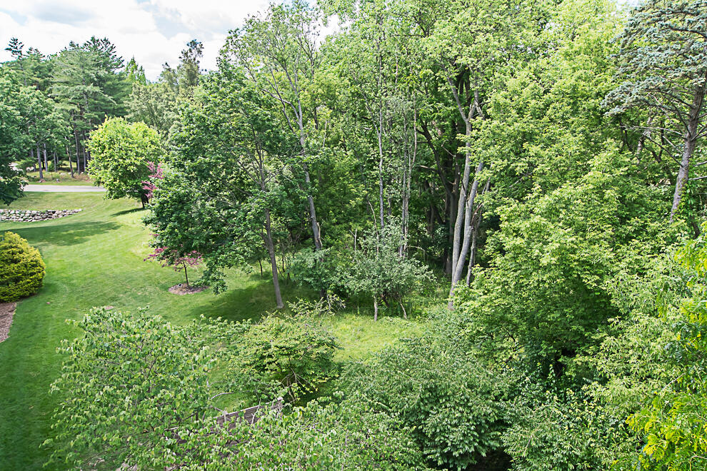 4040 Greenleaf Circle Property Photo 22