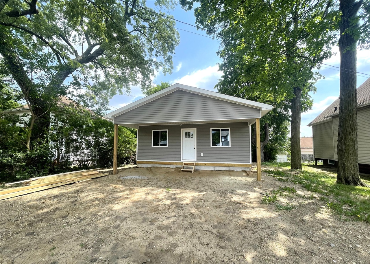 1111 Lansing Avenue Property Photo 10