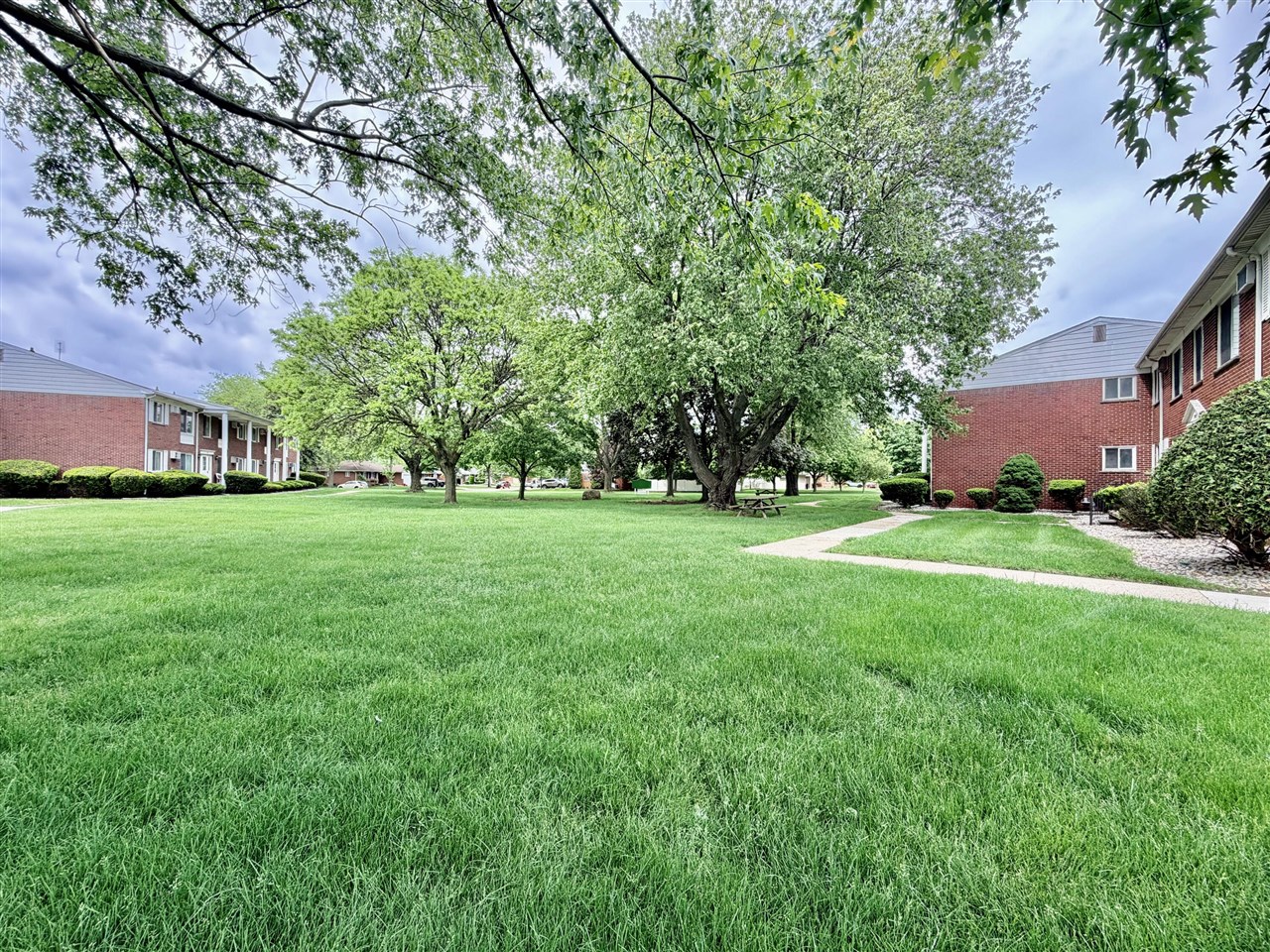 1701 Charlton Road Property Photo 3