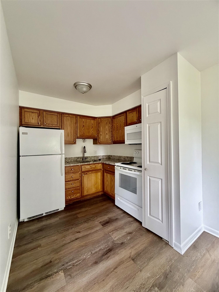 1701 Charlton Road Property Photo 8