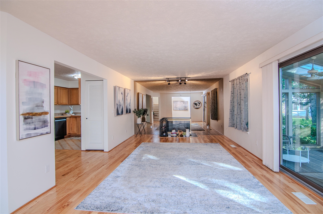 1325 Chartwell Carriage Way Property Photo 8