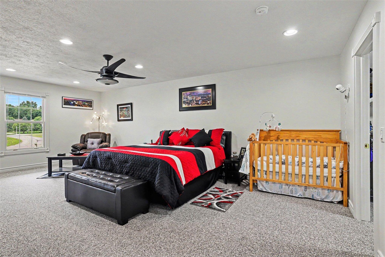 31 E Suttons Ridge Property Photo 11