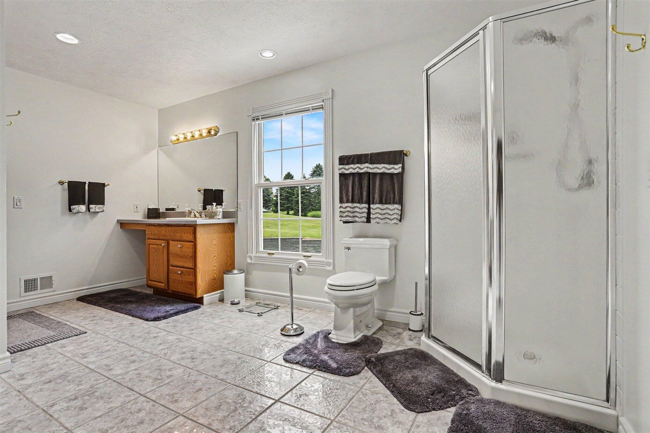 31 E Suttons Ridge Property Photo 15