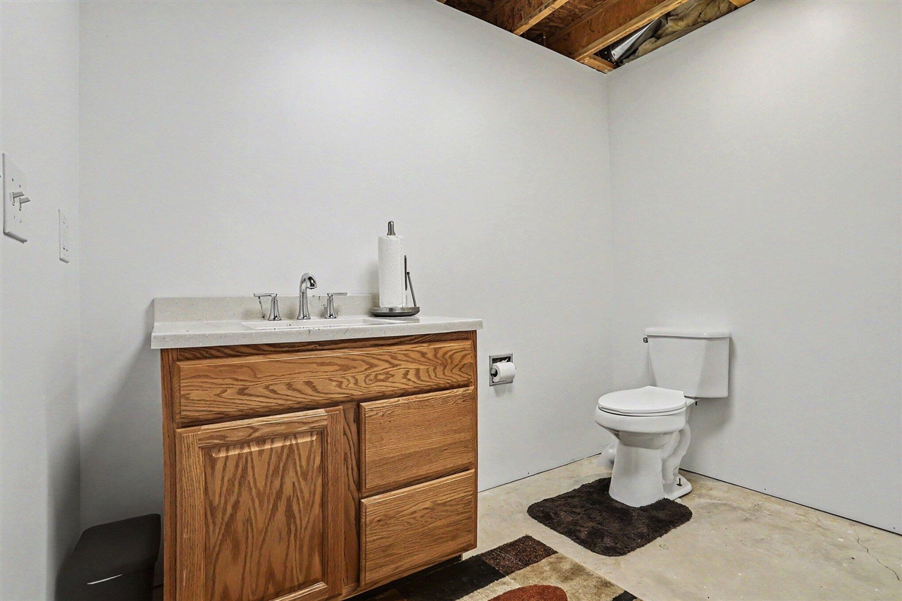 31 E Suttons Ridge Property Photo 19