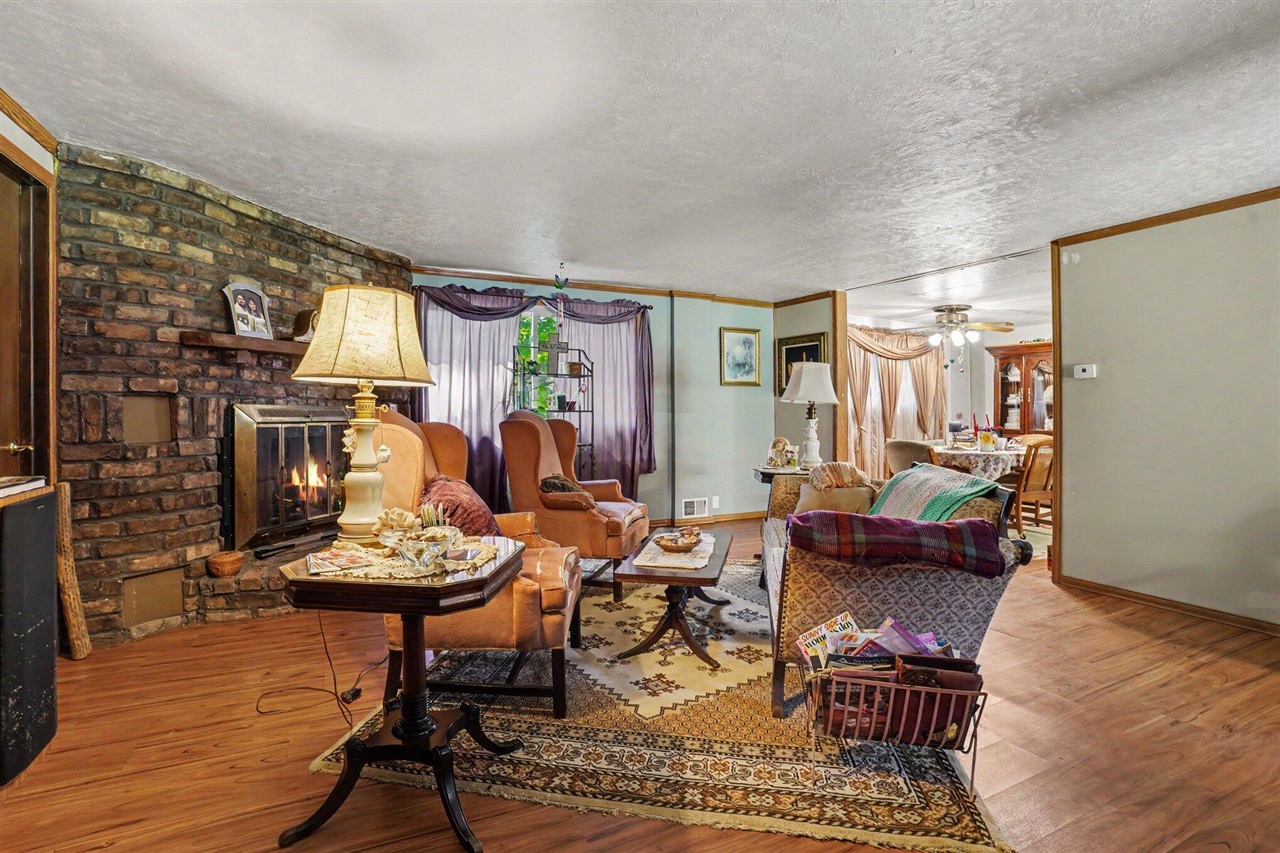 18988 32nd Street Property Photo 5