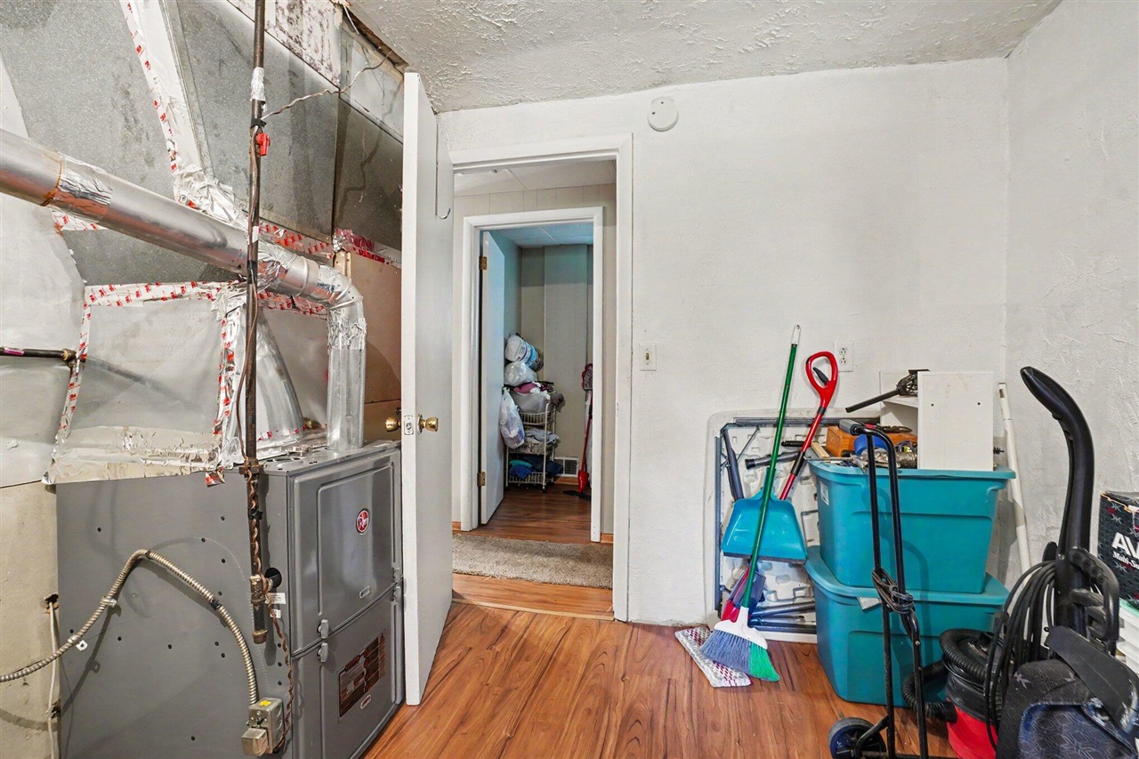 18988 32nd Street Property Photo 9