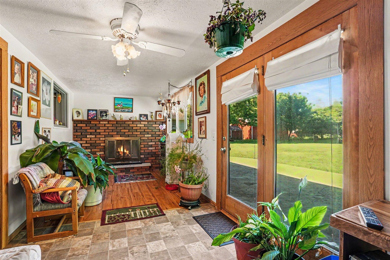 18988 32nd Street Property Photo 14