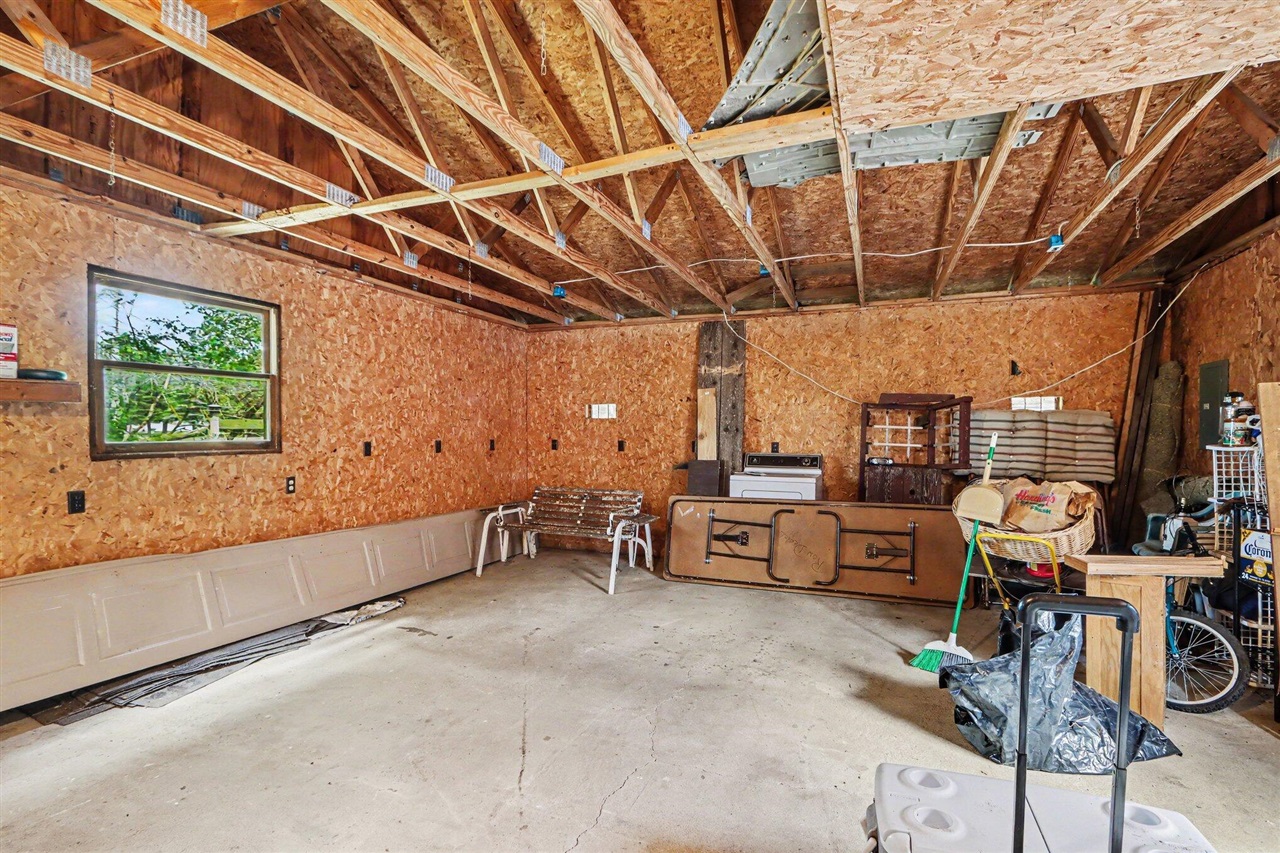 18988 32nd Street Property Photo 17