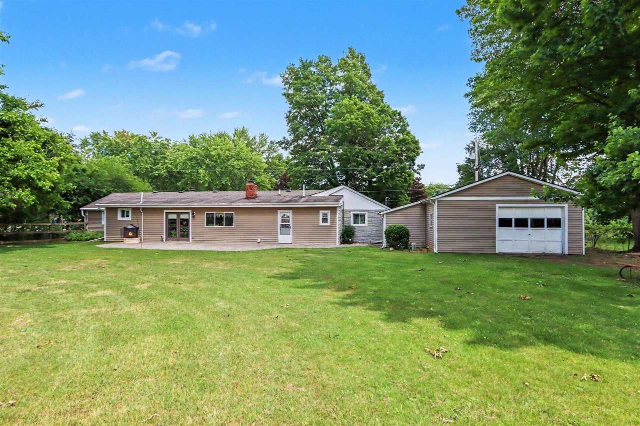 18988 32nd Street Property Photo 18