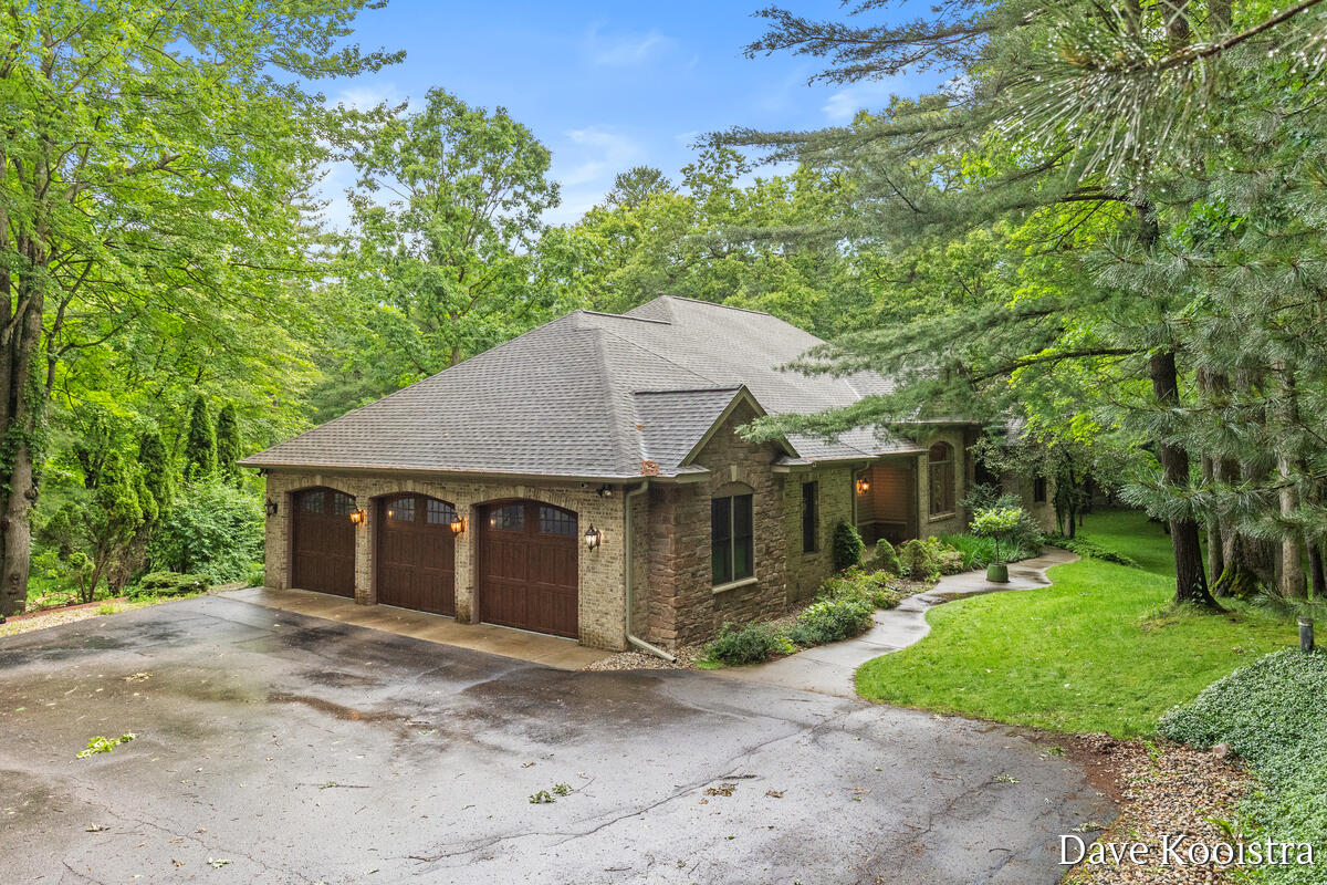 5133 Streamside Court Property Photo 1