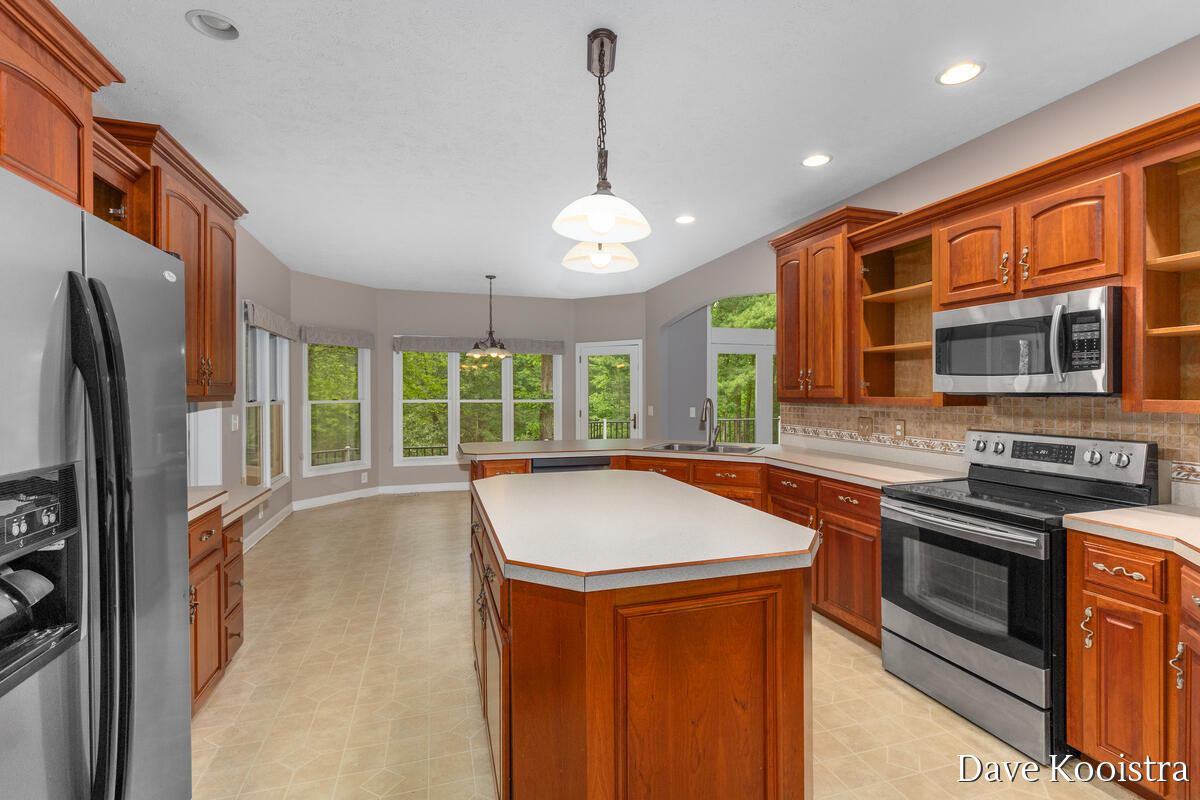 5133 Streamside Court Property Photo 20