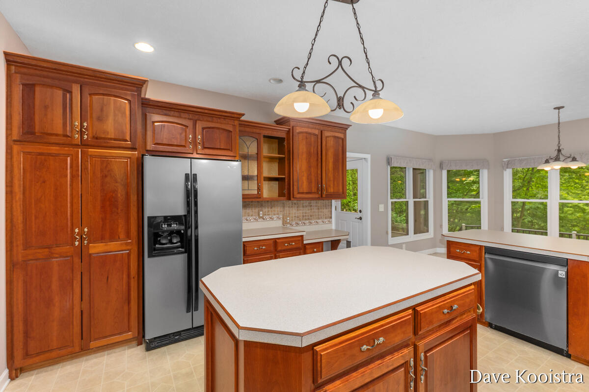5133 Streamside Court Property Photo 21