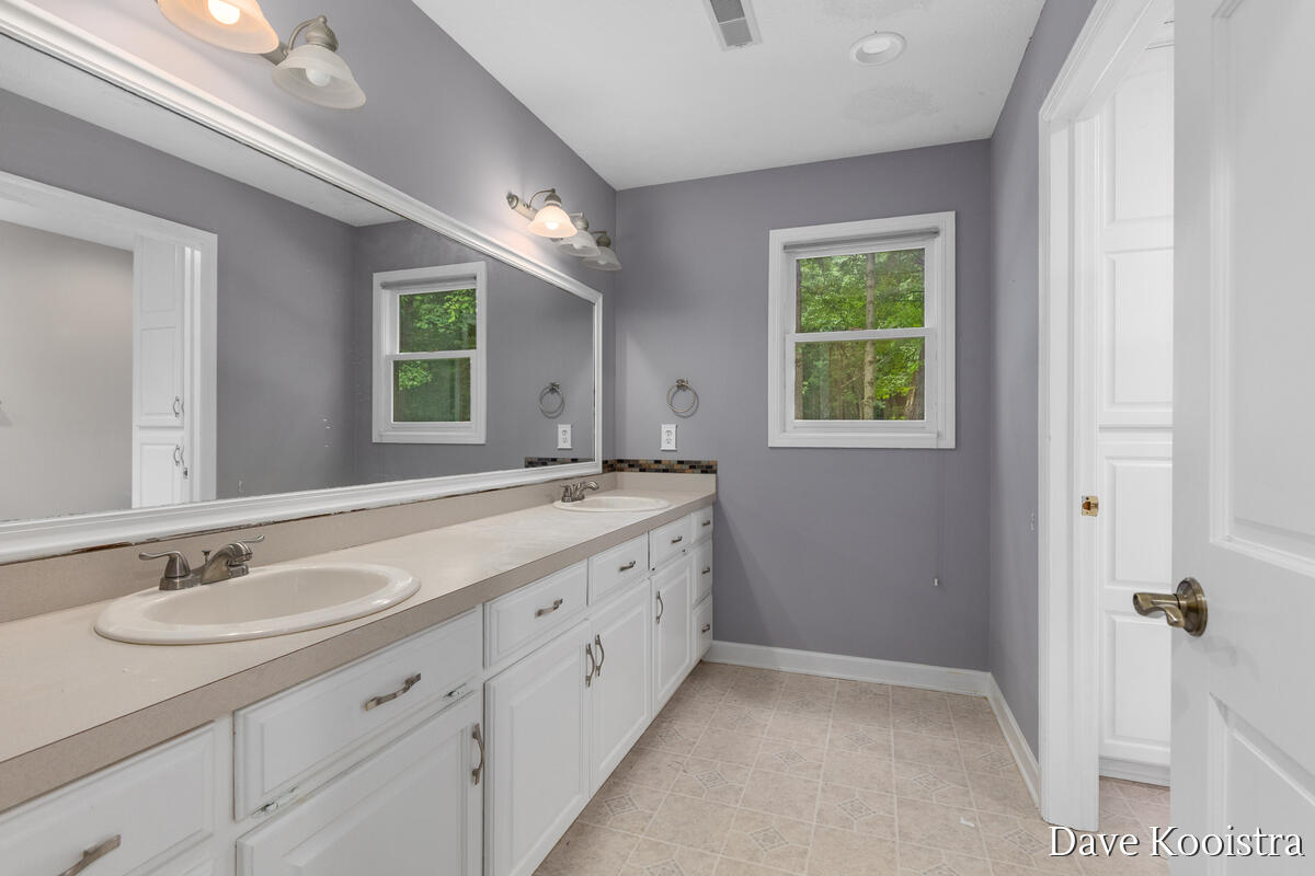 5133 Streamside Court Property Photo 39