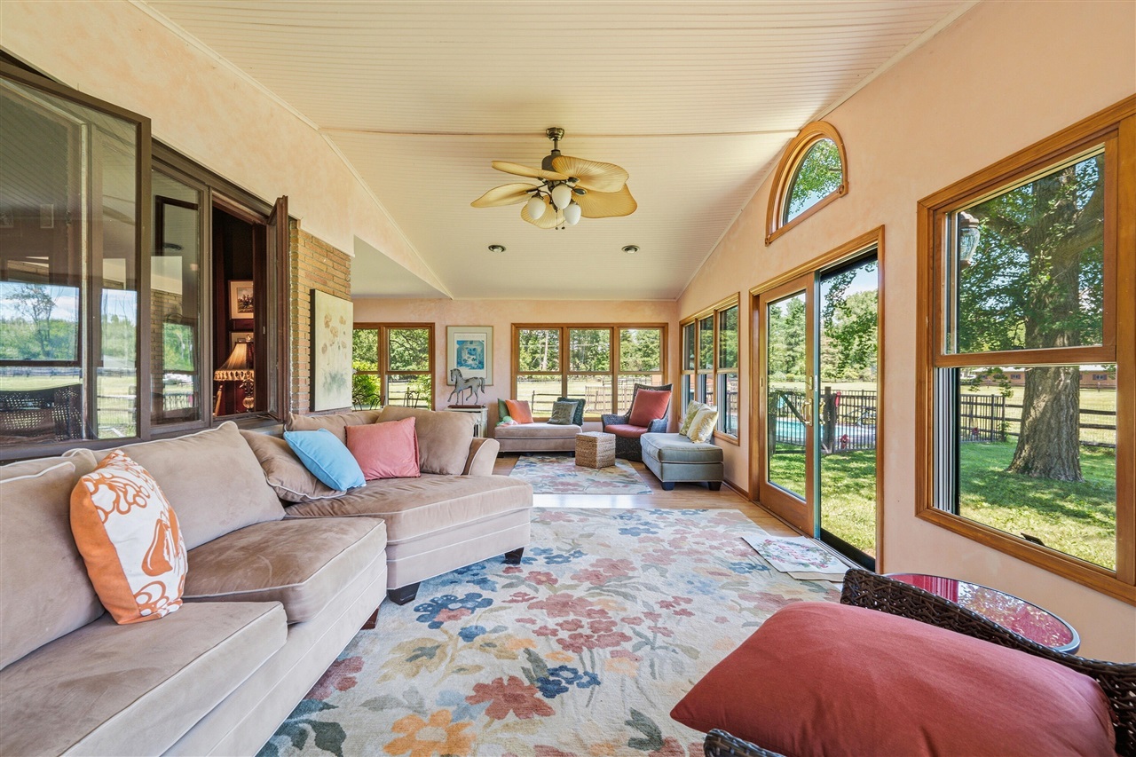 1925 S Bartlett Road Property Photo 23