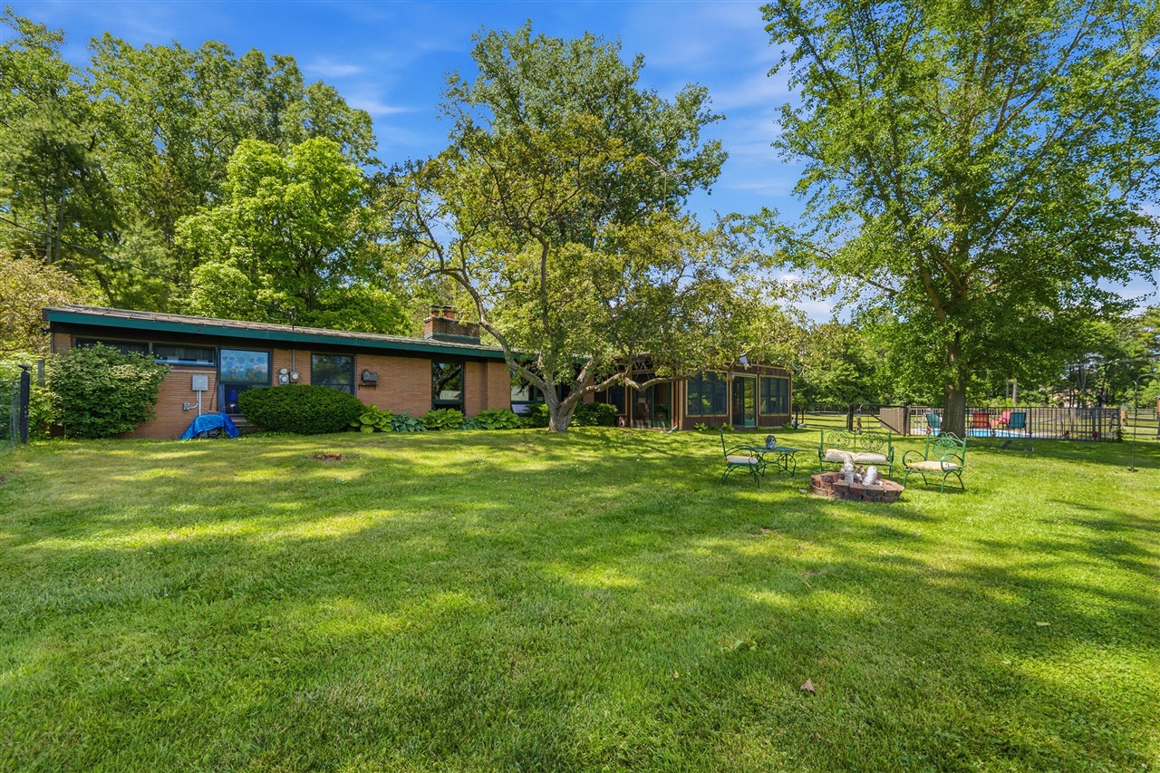 1925 S Bartlett Road Property Photo 39