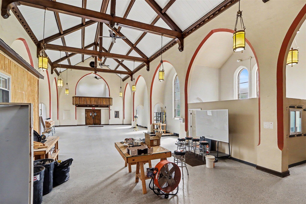 245 Court Street Property Photo 8
