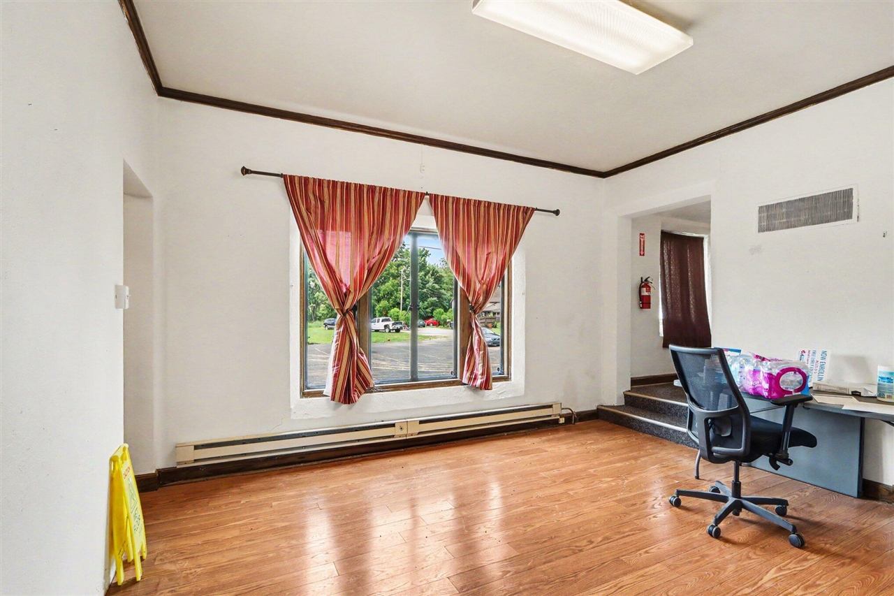 245 Court Street Property Photo 14