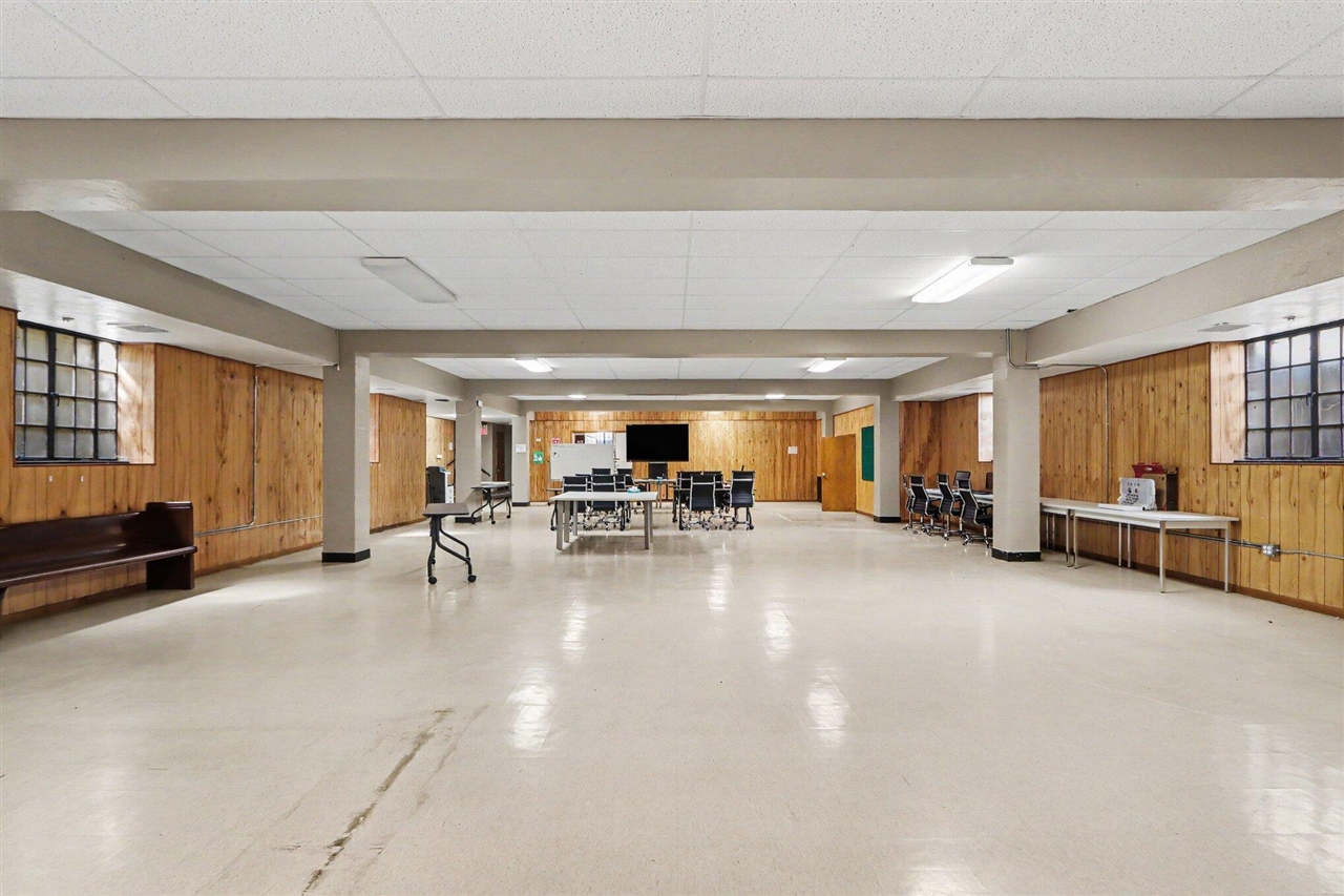 245 Court Street Property Photo 17