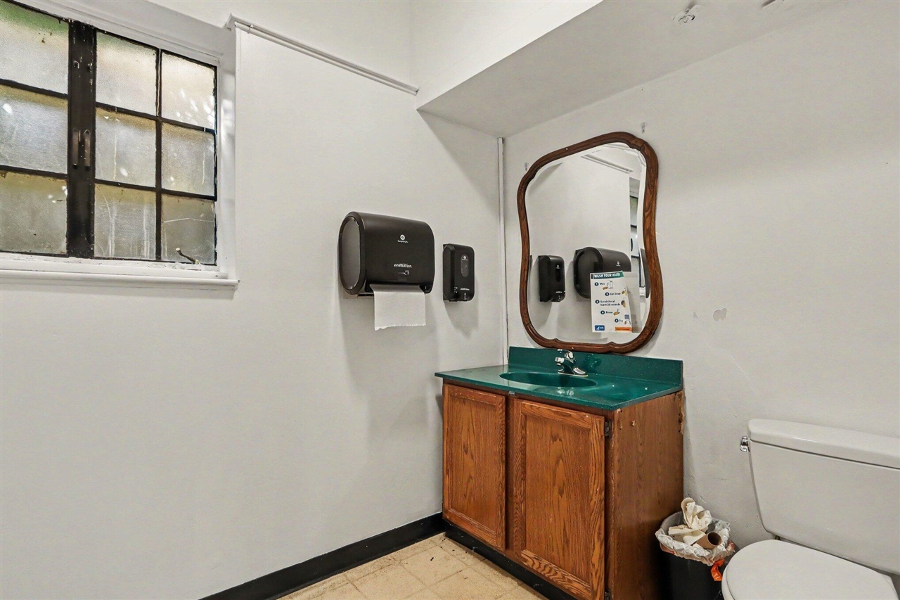 245 Court Street Property Photo 21