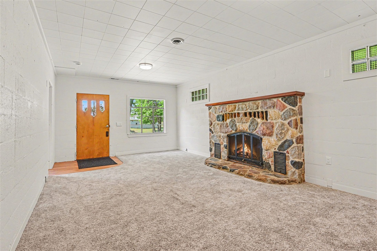 16077 M-216 Property Photo 13