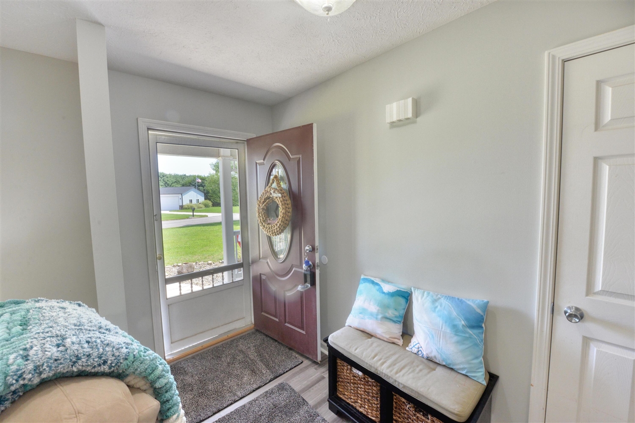 3860 Gateway Lane Property Photo 10