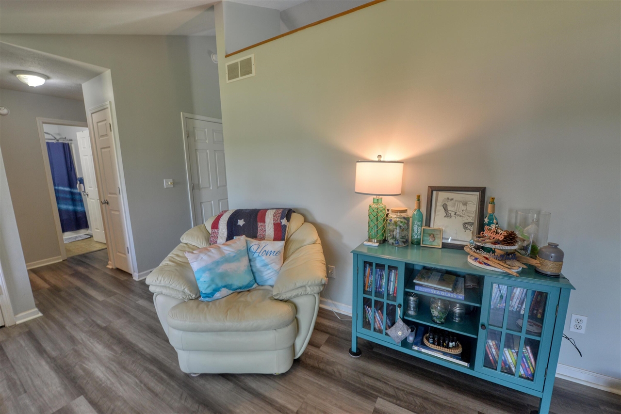 3860 Gateway Lane Property Photo 14