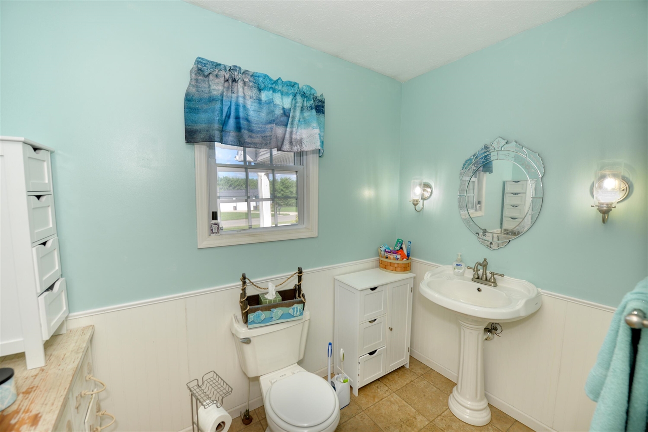 3860 Gateway Lane Property Photo 24