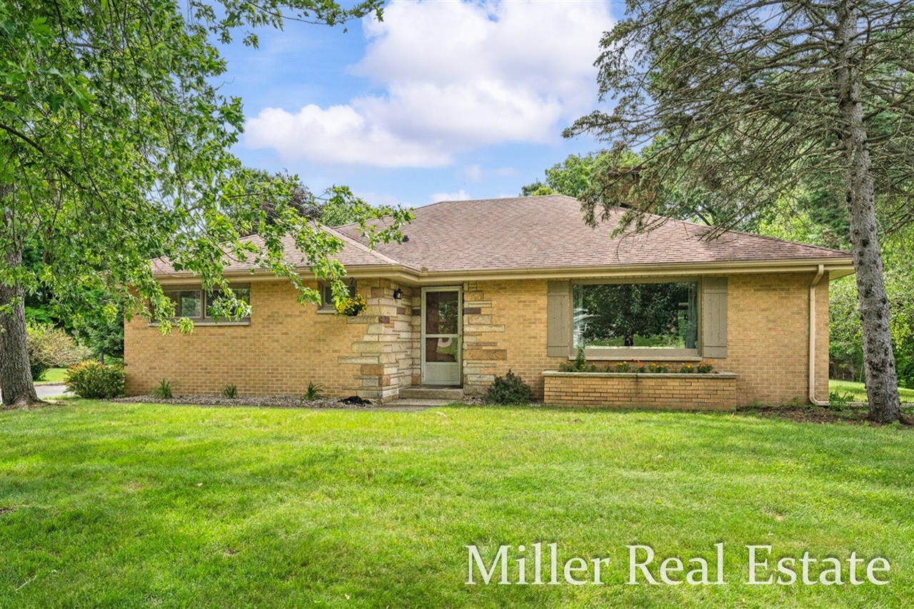 1140 David Drive Property Photo 3