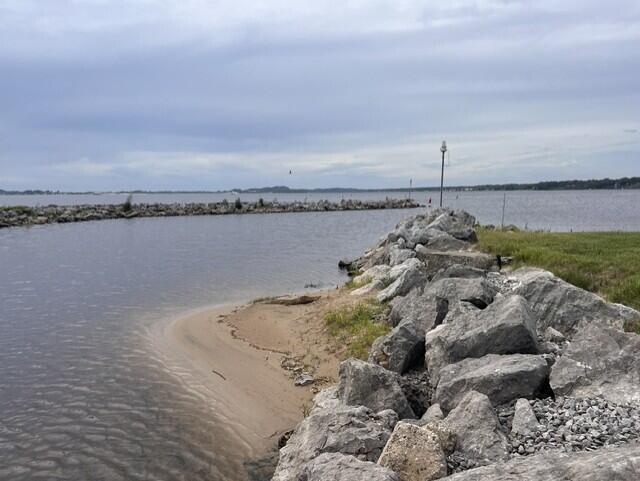 1200 Lakeshore Property Photo 5