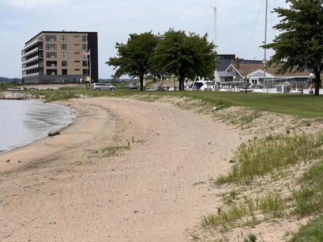 1200 Lakeshore Property Photo 6