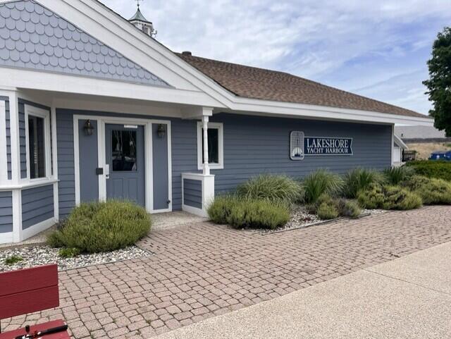 1200 Lakeshore Property Photo 8