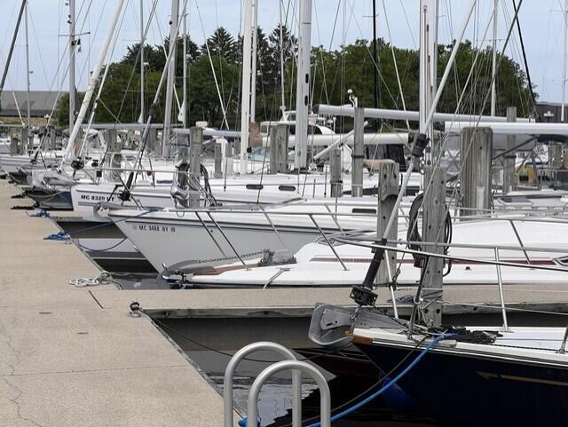 1200 Lakeshore Property Photo 15