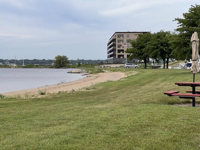 1200 Lakeshore Property Photo 18