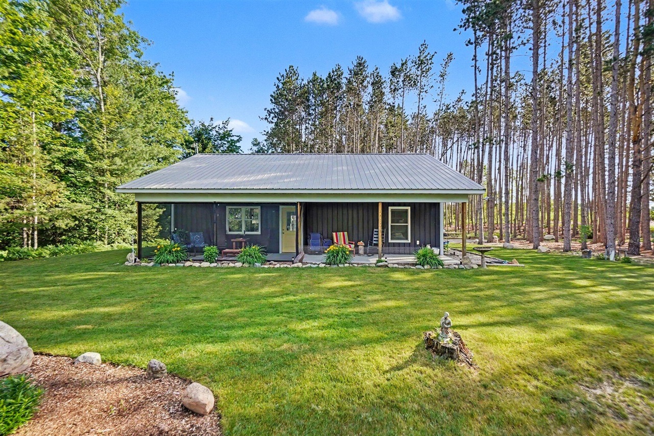 22032 Pine Valley Drive Property Photo 1