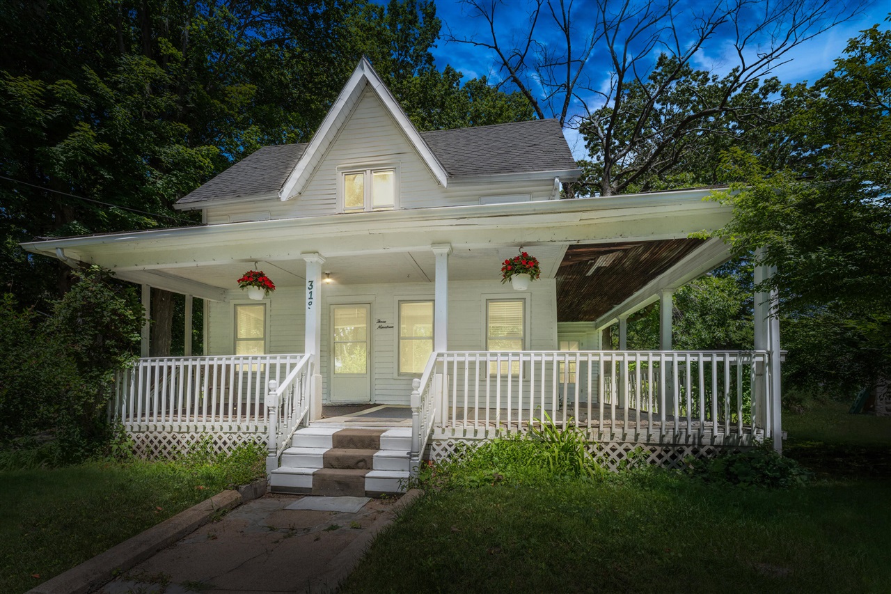 319 S 5th Street Property Photo 1