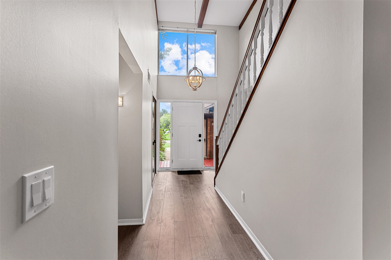 2260 Bordeaux Street Property Photo 13
