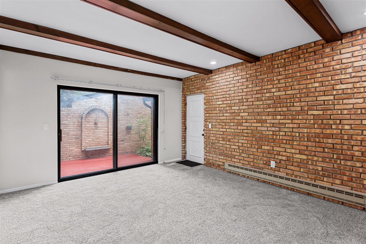 2260 Bordeaux Street Property Photo 17