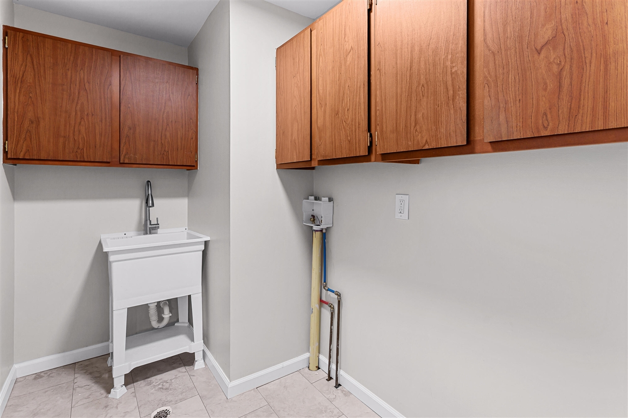 2260 Bordeaux Street Property Photo 23