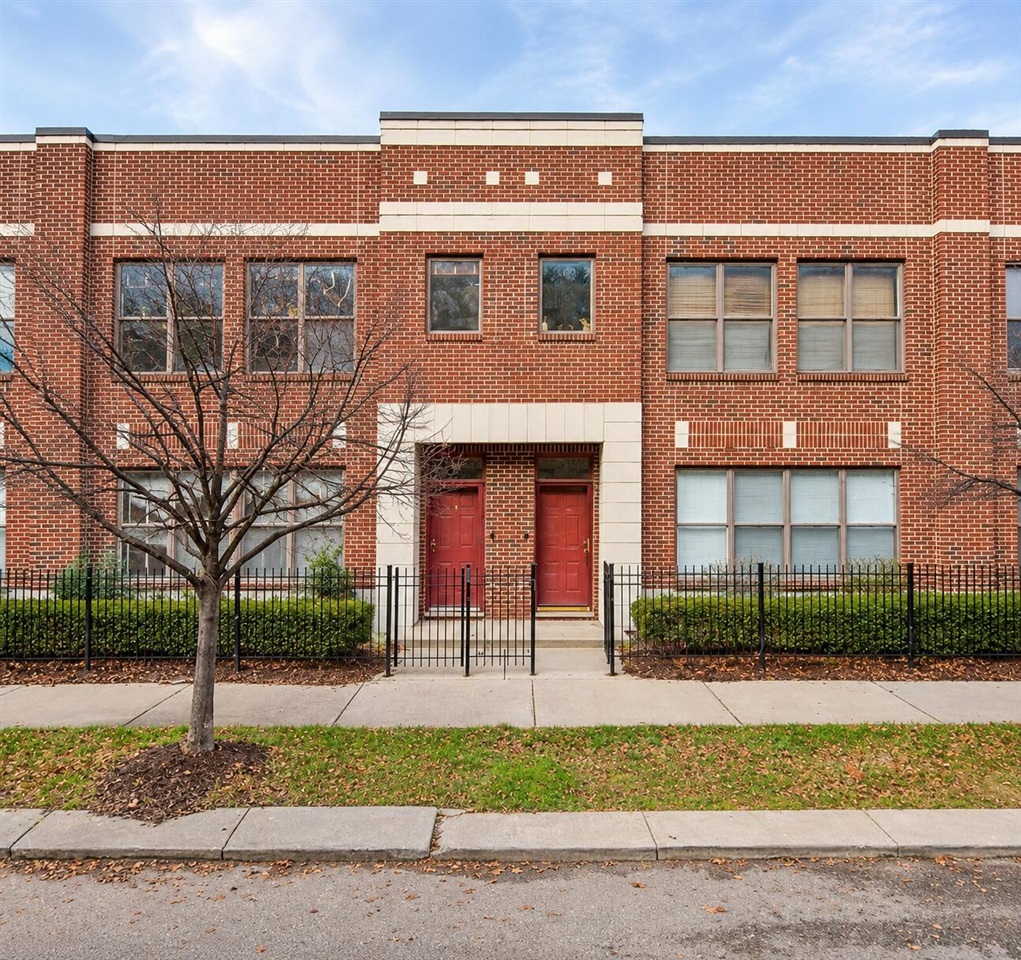 86 W Bethune Avenue Property Photo 1