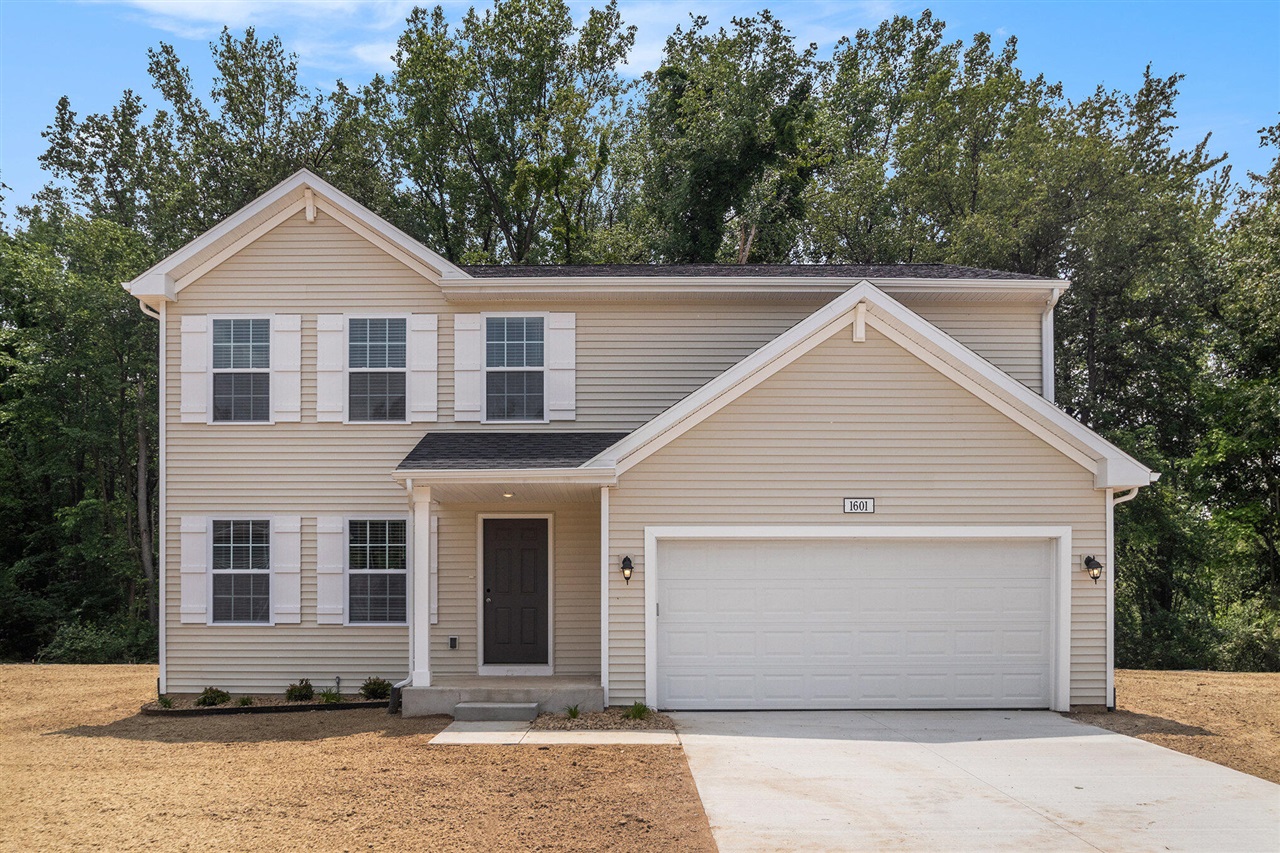 1229 E Marquette Woods Road Property Photo 1