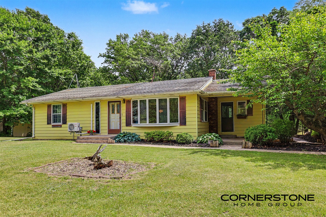 11450 16 Mile Road Property Photo 1