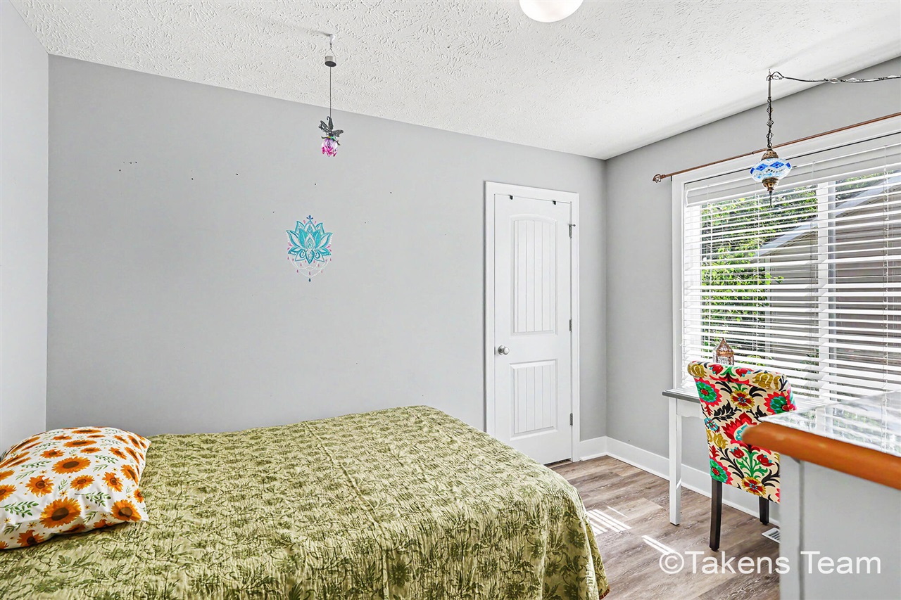 4336 Norway Street Property Photo 17