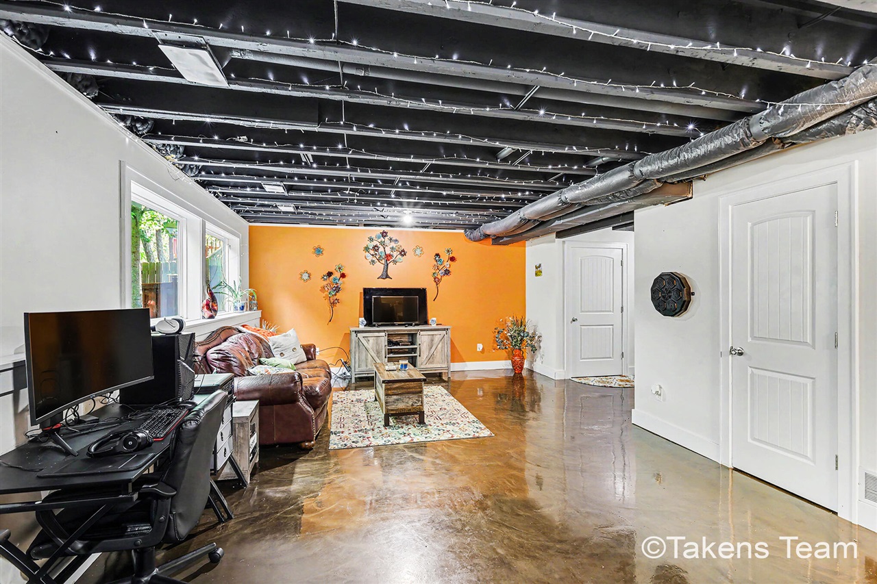 4336 Norway Street Property Photo 22