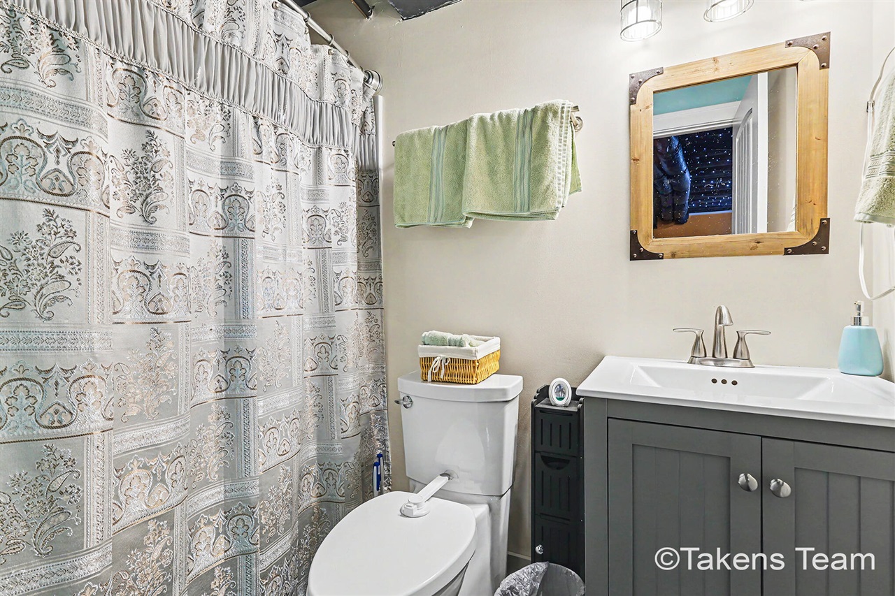 4336 Norway Street Property Photo 23