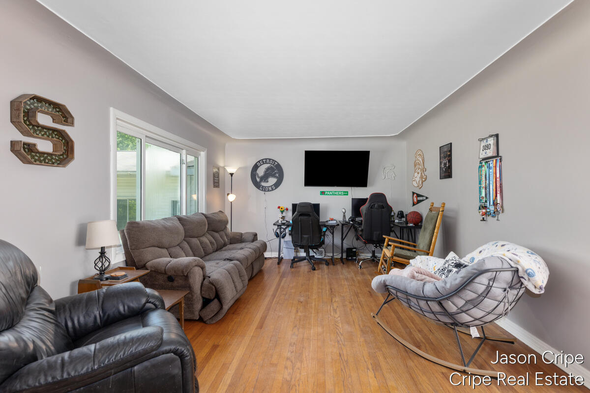 503 Northland Court Property Photo 5
