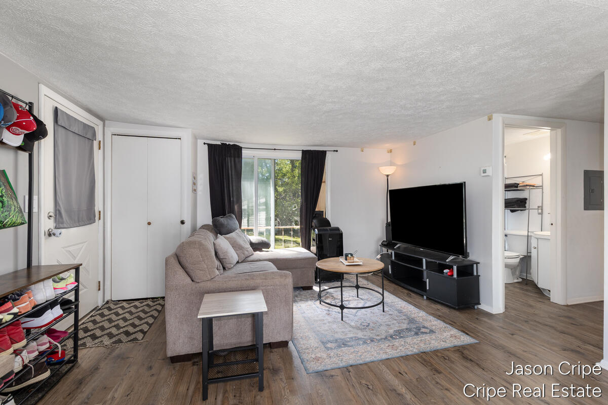 503 Northland Court Property Photo 16