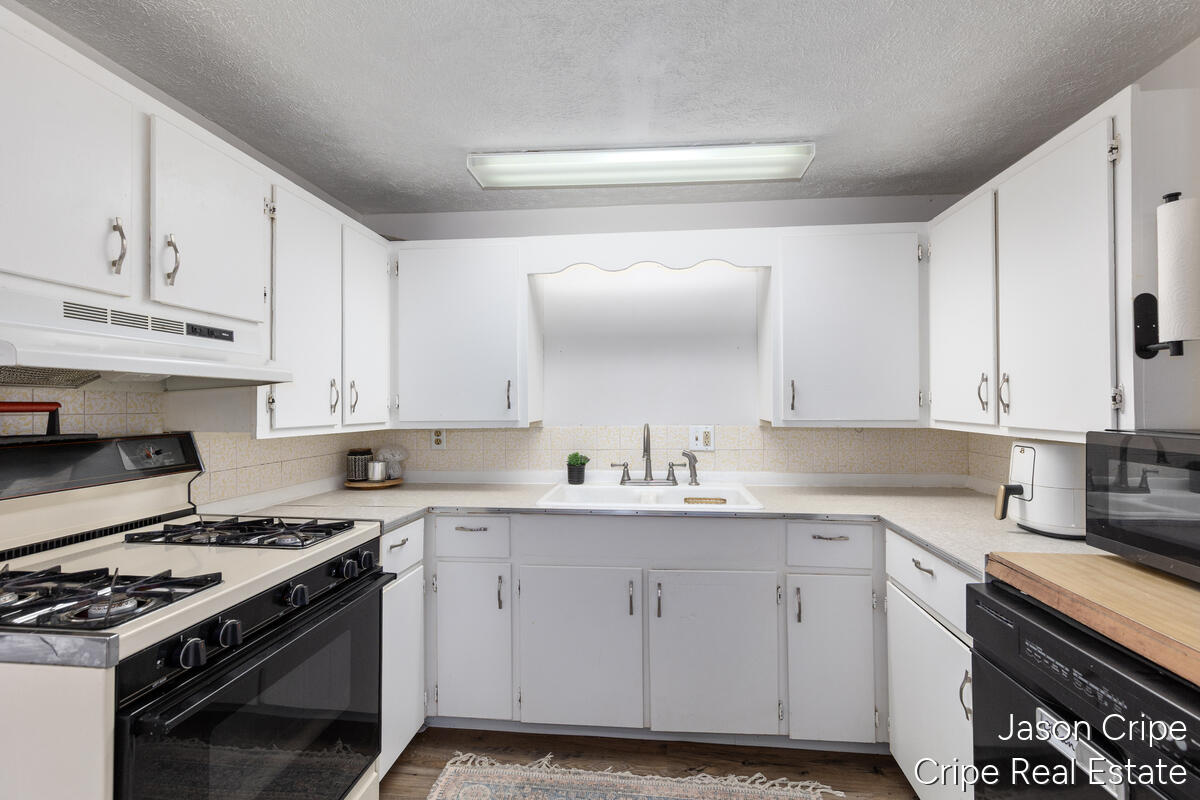 503 Northland Court Property Photo 18