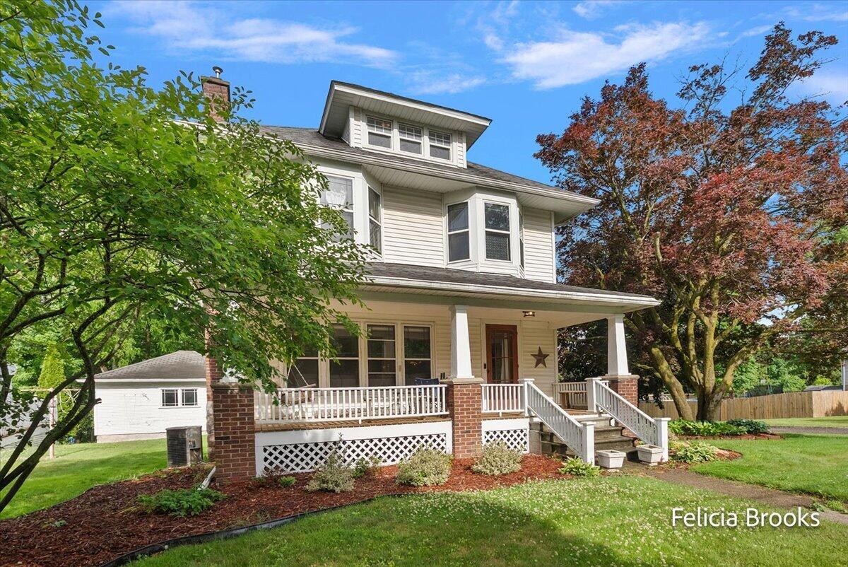 929 S Jefferson Street Property Photo 4